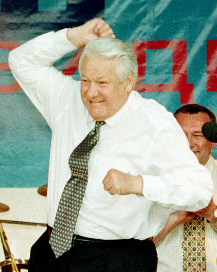 Танцы Ельцина и Осина